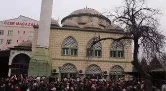 Karabük'te vefat eden oda başkanı Karabacak'ın cenazesi defnedildi
