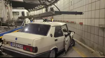 Ankara'da polisin 'dur' ihtarına uymayan sürücü kaza yaptı: 3 yaralı