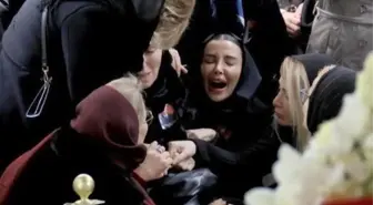 Babasının ölümüyle yıkılan Özge Ulusoy, kazayla ilgili korkunç gerçeği açıkladı: Hiç frene basmamış
