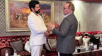 Cinsel istismar suçuyla yargılanan Kevin Spacey ile buluşan Burak Özçivit'e tepki yağıyor
