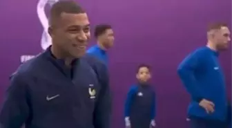 İngiliz futbolcuların hareketi, Mbappe'yi dumura uğrattı! Yaşadığı şoku gülerek atlatmaya çalıştı