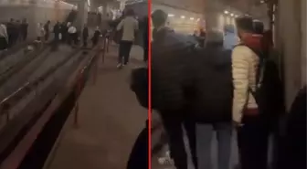 Metroda ilginç görüntü! Vatandaşlar raylara inip durağa kadar yürümek zorunda kaldı