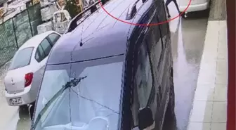 BURSA'DA 2 KİŞİNİN YARALANDIĞI SİLAHLI- SOPALI 'PARK YERİ' KAVGASI KAMERADA