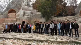 Lise öğrencileri üniversiteyi gezdi