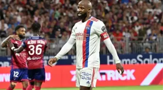 Dembele ile anlaşan Galatasaray, oyuncuyu bırakmak istemeyen Lyon'a rest çekti: O zaman transferi sezon sonunda bedavaya tamamlarız