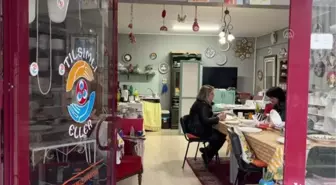 Trabzonlu 3 kadın Kovid-19 sürecinde ağırlık verdikleri çiniciliği kazanca dönüştürdü