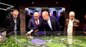 Mehmet Büyükekşi'den, Medipol Başakşehir'e ziyaret