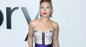 Scarlett Johansson: 'Hollywood beni sarışın bomba olmaya zorladı'