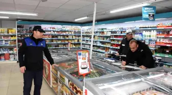Amasya Belediyesi ekipleri zincir marketleri denetledi