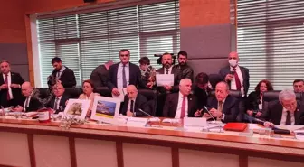 Burak Erbay'dan Önerge ile 200 Milyarlık Borçlanmaya Tepki: 'Cumhuriyet Tarihinin En Büyük Kapkaç Olayını Yaşadık'