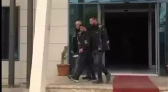 CİNAYET ŞÜPHELİSİ, 'KAÇMAKTAN YORULDUM' DİYEREK KENDİSİNİ İHBAR ETTİ