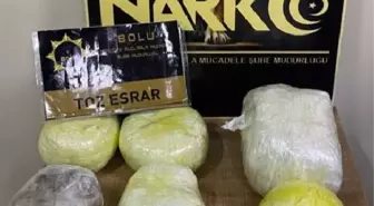 Esrarla yakalandı, kuryeliği ağabeyinin ameliyatı için yaptığını söyledi
