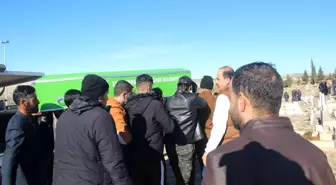 Feci kazada ölen 9 kaçak göçmenin cenazeleri ailelerine teslim ediliyor