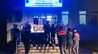 Kayseri'de hırsızlık suçundan gözaltına alınan 3 şüpheliden biri tutuklandı