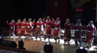 ÖĞRETMENLERDEN TÜRKÜ GECESİ