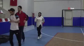 Polis adayları nefes kesen parkurda zamana karşı yarışıyor
