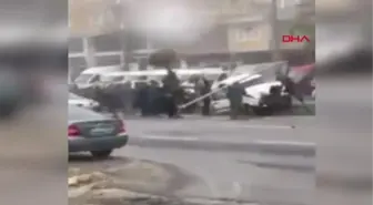 SİNYALİZASYON DİREĞİNE ÇARPAN OTOMOBİLİN SÜRÜCÜSÜ YARALANDI