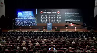 Türk Demokrasi Vakfı'nın Düzenlediği Demokrasi Şurası... Vakıf Başkanı Salih Uzun: 'Şiir Okurken Demokrat, Gücü Ele Geçirince Otokrat. Böyle...