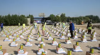Türk yardım kuruluşlarından Pakistan'daki selzedelere 30 tonluk insani yardım