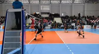 Voleybol: AXA Sigorta Efeler Ligi