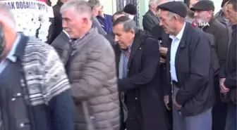 Banaz Belediye Başkanı Zafer Arpacı'nın annesi son yolculuğa uğurlandı