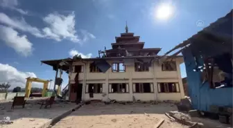 Bir köye baskın düzenleyen Myanmar güvenlik güçleri evleri yaktı ve hayvanları öldürdü