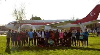 Karslı sporcular madalyaları topladı