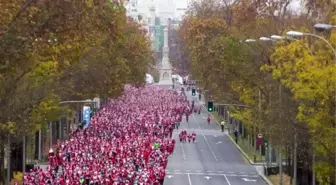 Madrid'de Noel Baba koşusu
