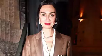Oyuncu Birce Akalay, 'Daha önce aldığınız ödüller sizin için samimi değil miydi?' sorusuna sinirlendi: Çirkin oluyor
