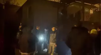Depremde hasar gören 5 ev mühürlendi