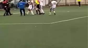 Hakemin kararlarını beğenmeyince saldırdılar