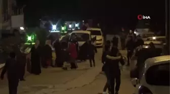 Hatay'da depremde evlerine girmeyenlere çorba dağıtıldı
