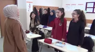 Şehit Mehmet Çifci İmam Hatip Ortaokulunda öğrencilere Çince kursu