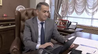 Adıyaman Valisi Çuhadar, AA'nın 'Yılın Fotoğrafları' oylamasına katıldı