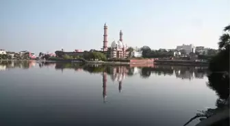BHOPAL- Hindistan'da yapımı yaklaşık 100 yıl süren Taj-ul Mescidi