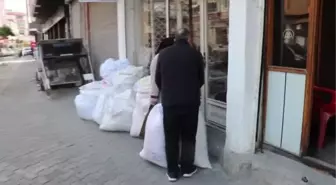 Eşine destek için başladığı yorgancılıkta usta öğretici oldu