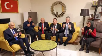 Kemal Kılıçdaroğlu'ndan Şehit Teğmen Abdulkadir Güler'in Ailesine Taziye Ziyareti