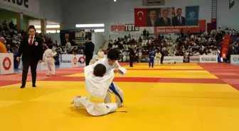 Kocaeli'de Judo Şampiyonası heyecanı yaşandı