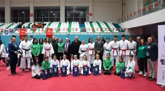 Salihli'de sporun yıldızları ödüllendirildi