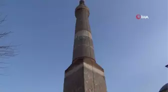 Selçuklular döneminden günümüze kalan cami dimdik ayakta