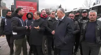 Sendikaların TBMM Önünde Yüzde 2 Baraj Teklifi Protestosuna Polis İzin Vermedi.