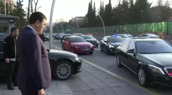 Ahmet Davutoğlu, Gültekin Uysal'ı Celal Bayar Köşkü'nde Ziyaret Etti