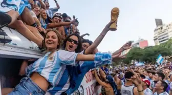 Kupa sevincini abartan Arjantin'de can pazarı! Hayatını kaybeden ve komaya girenler var
