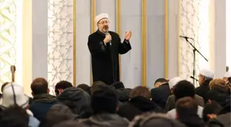 Diyanet İşleri Başkanı Erbaş, sabah namazında öğrencilerle buluştu