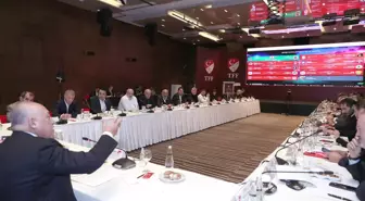 Süper Lig'de 15. haftanın hakemleri kulüp başkanlarının da katıldığı toplantıda belirlendi