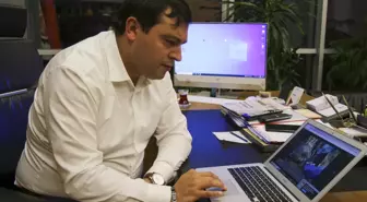 Uşak Belediye Başkanı Çakın, AA'nın 'Yılın Fotoğrafları' oylamasına katıldı