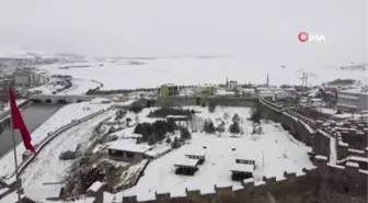 Beyaz örtüyle kaplanan kent böyle görüntülendi