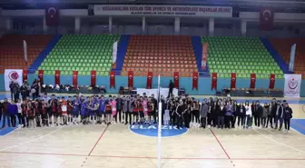 Elazığ'da gençler voleybol müsabakaları sona erdi