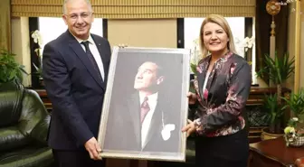 İzmit Belediye Başkanı Hürriyet'ten, Koü Rektörü Prof. Dr. Cantürk'e 'Hayırlı Olsun' Ziyareti