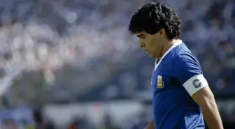 Maradona öldü mü, kaç yaşında öldü? Diego Maradona ne zaman, hangi yıl öldü? Maradona'nın hastalığı neydi, neden öldü? Maradona yaşıyor mu?